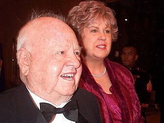Mickey Rooney dies